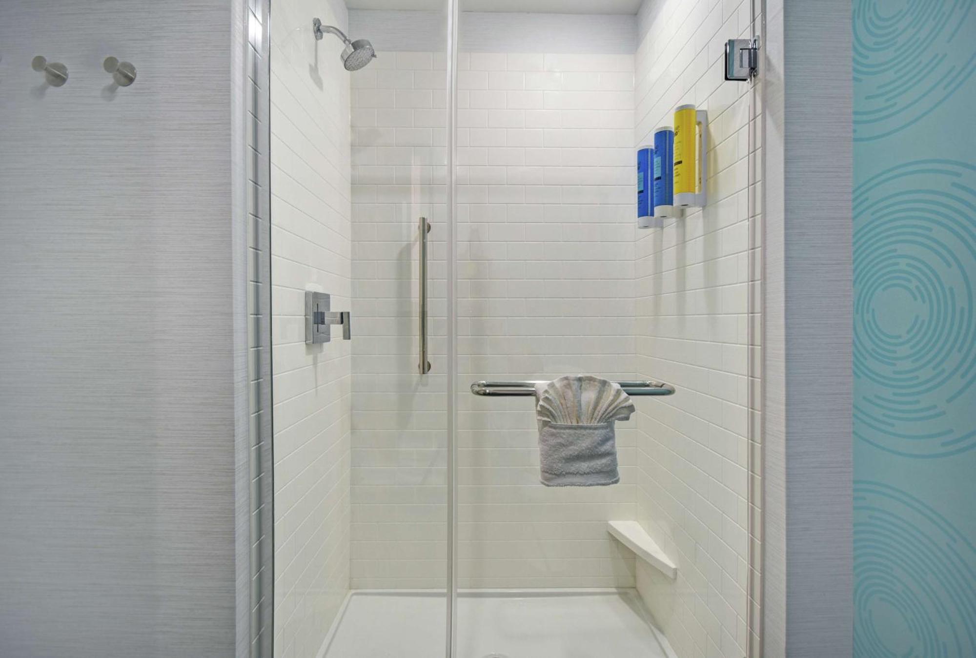 Готель Tru By Hilton Grand Rapids Airport Kentwood Екстер'єр фото
